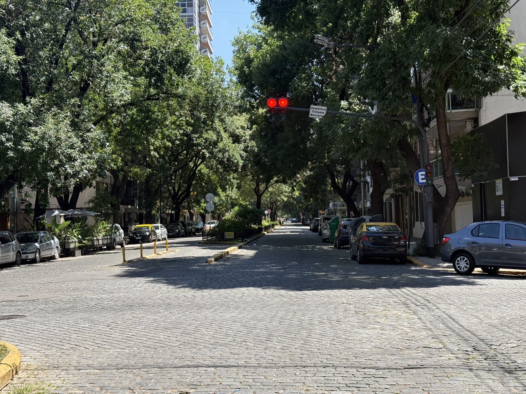 Intersection with planters